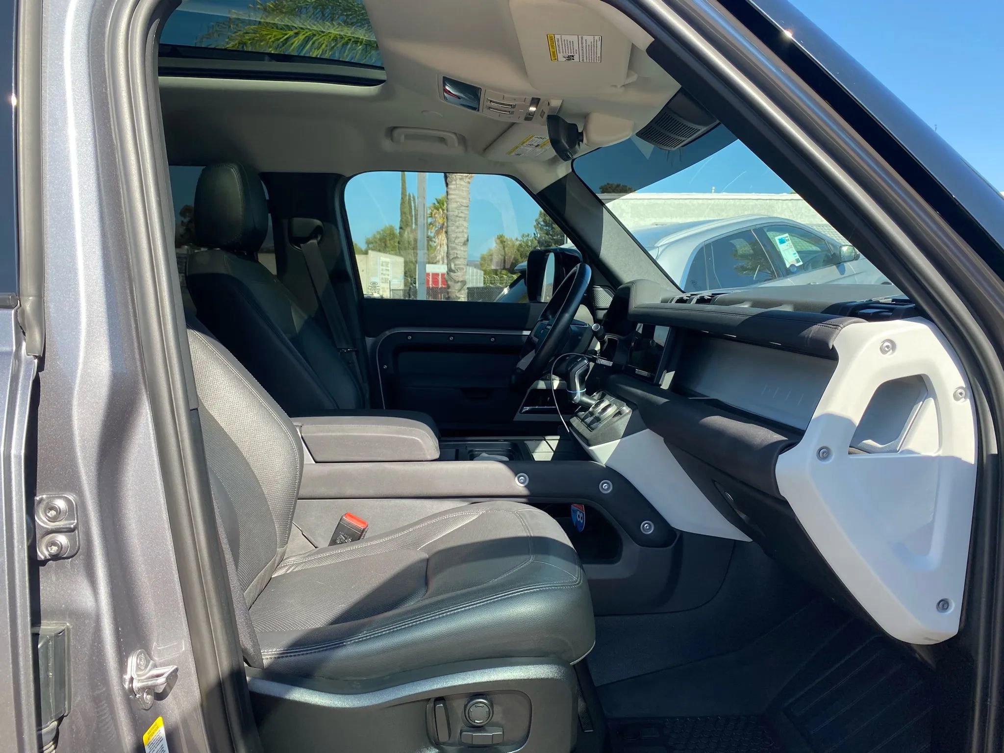 Used 2023 Land Rover Defender 110 S image 44
