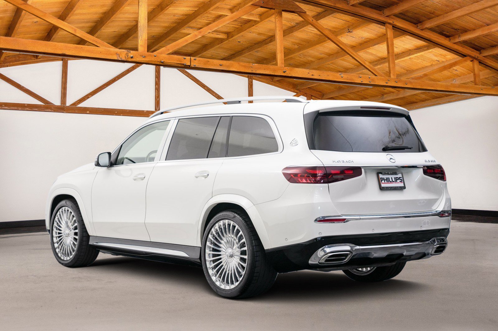 Used 2024 Mercedes-Benz Maybach GLS 600 4MATIC image 3