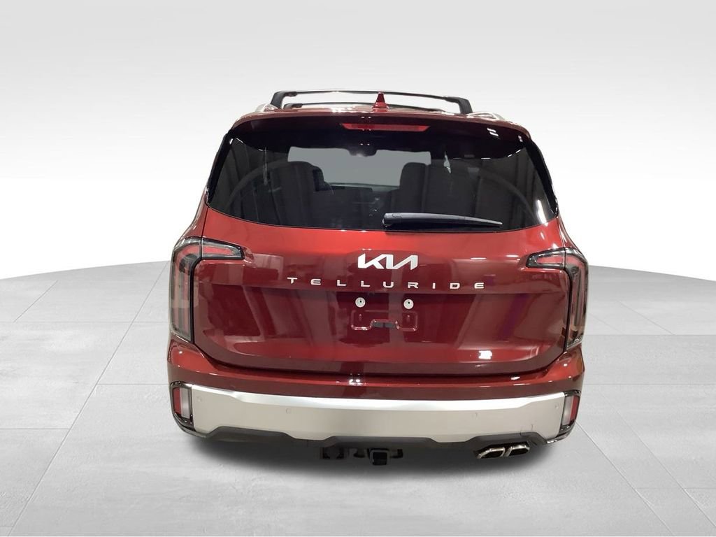 Certified 2024 Kia Telluride SX w/ Towing Package image 7