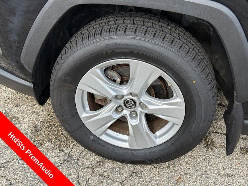 Used 2019 Toyota RAV4 XLE w/ Convenience Package image 10