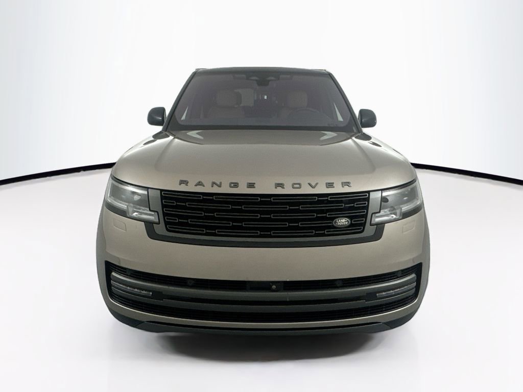 Used 2023 Land Rover Range Rover SE AWD/4WD image 2