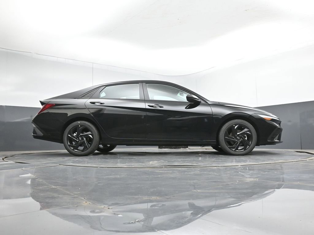 New 2026 Hyundai Elantra Sport FWD image 14