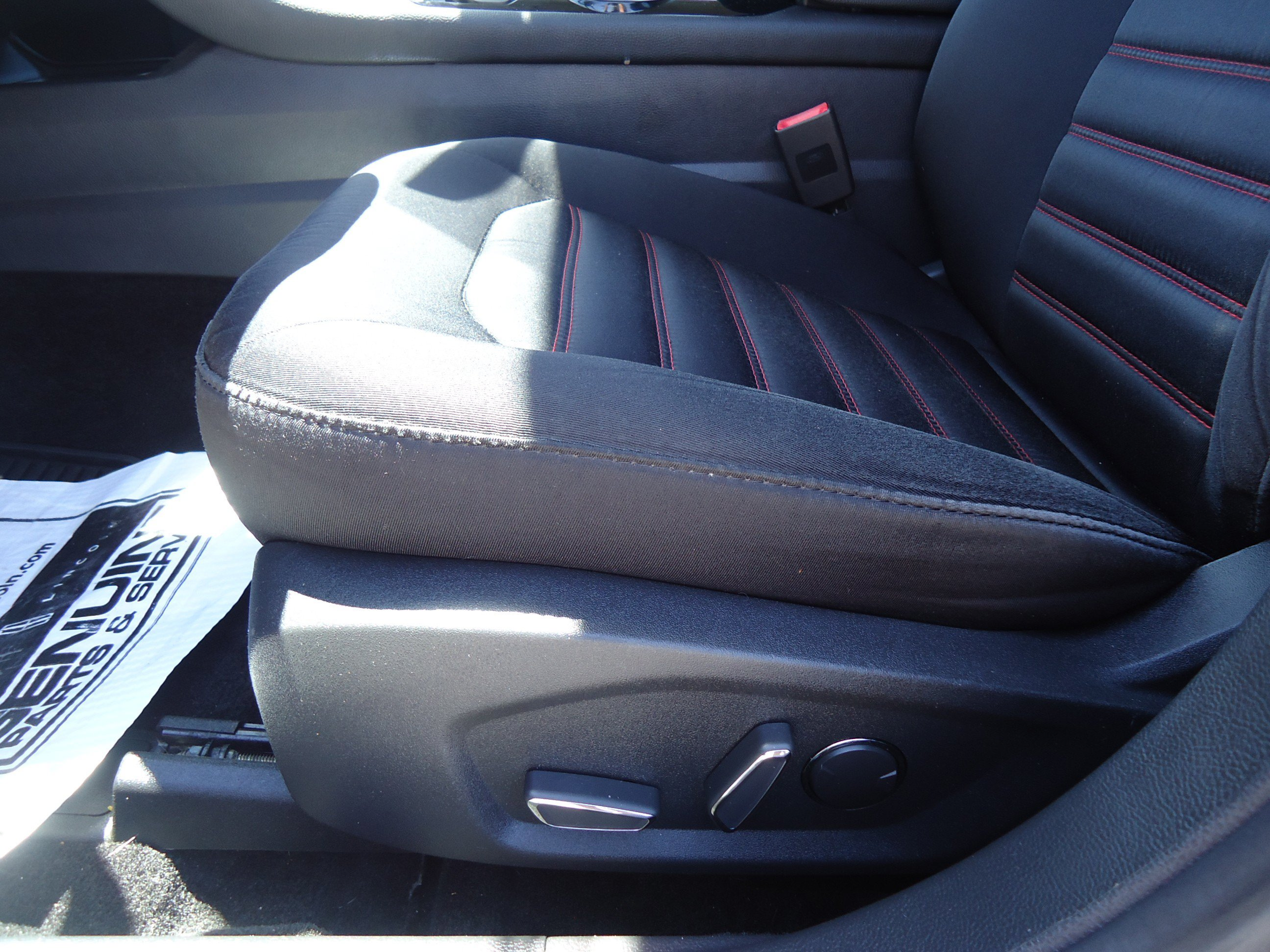 Used 2015 Ford Fusion SE FWD image 22