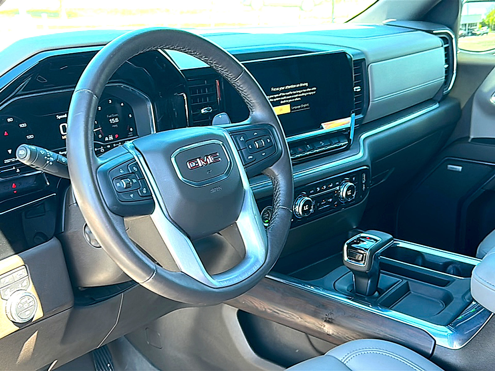 Used 2023 GMC Sierra 1500 SLT AWD/4WD image 12