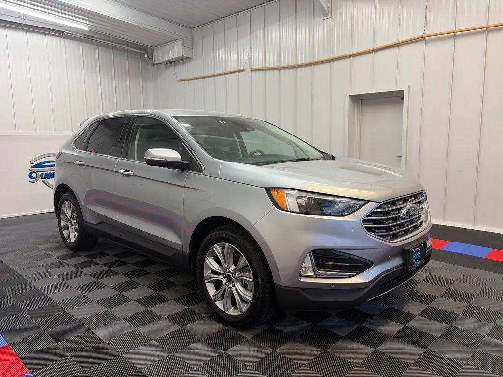 Used 2024 Ford Edge Titanium AWD/4WD image 3