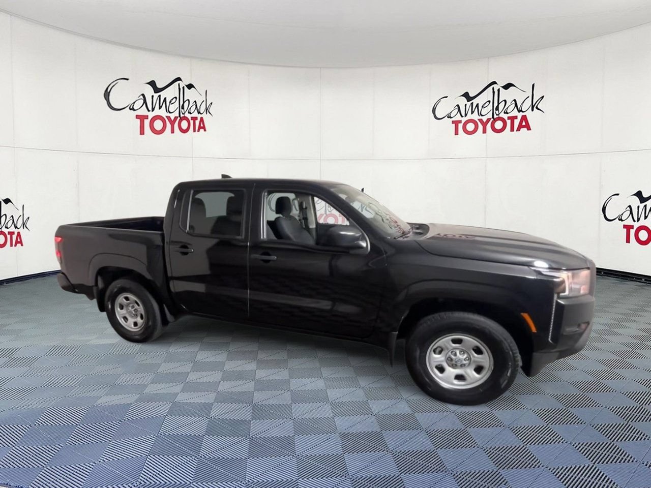 Used 2023 Nissan Frontier S w/ Technology Package RWD image 2