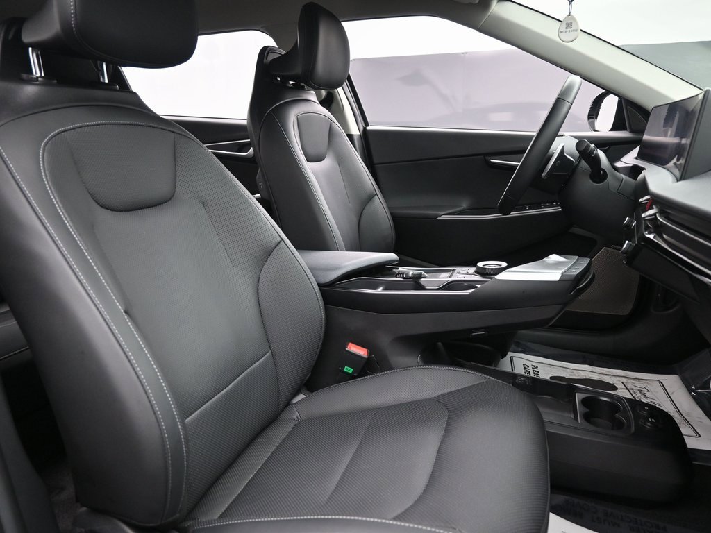 Used 2023 Kia EV6 Wind image 41