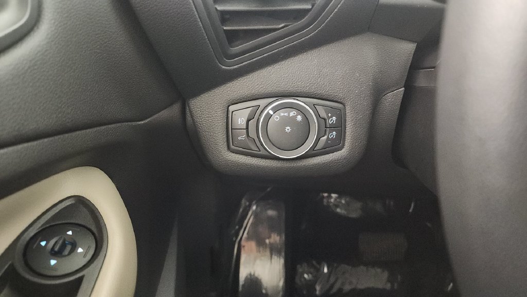 Used 2019 Ford Escape SEL FWD image 19