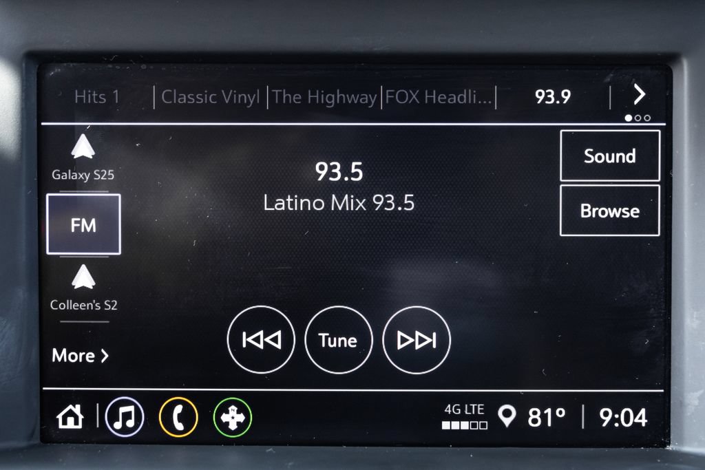 Used 2023 GMC Terrain SLE w/ Driver Convenience Package FWD image 16