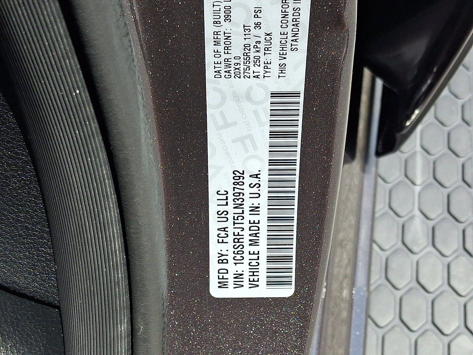 Used 2020 RAM 1500 Laramie w/ Sport Appearance Package AWD/4WD image 25