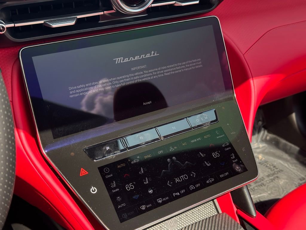 Used 2024 Maserati GranCabrio Trofeo image 18