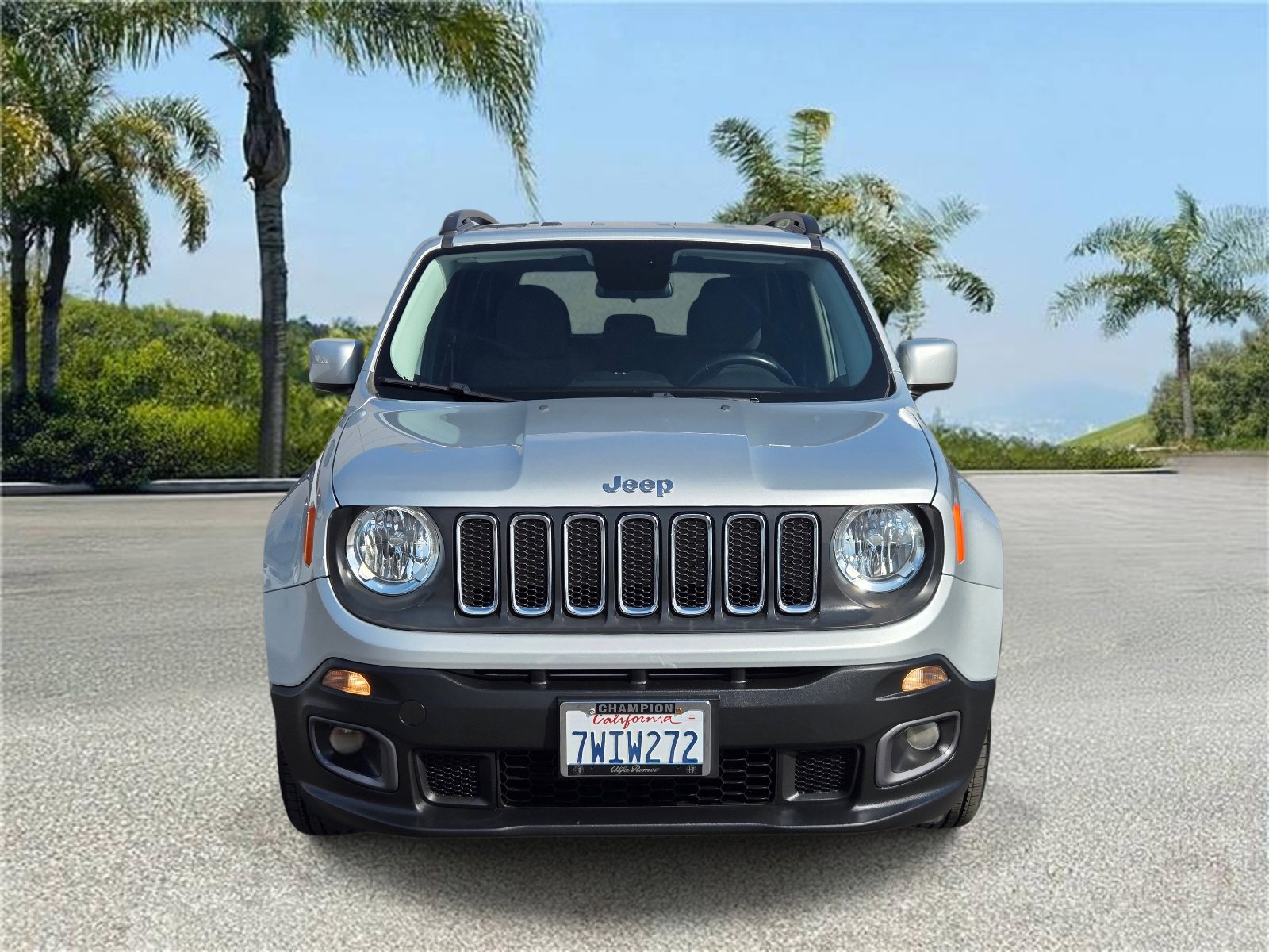 Certified 2016 Jeep Renegade Latitude image 3