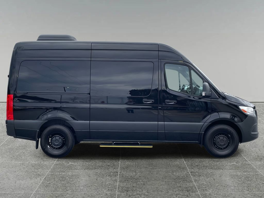 Used 2024 Mercedes-Benz Sprinter 2500 image 6