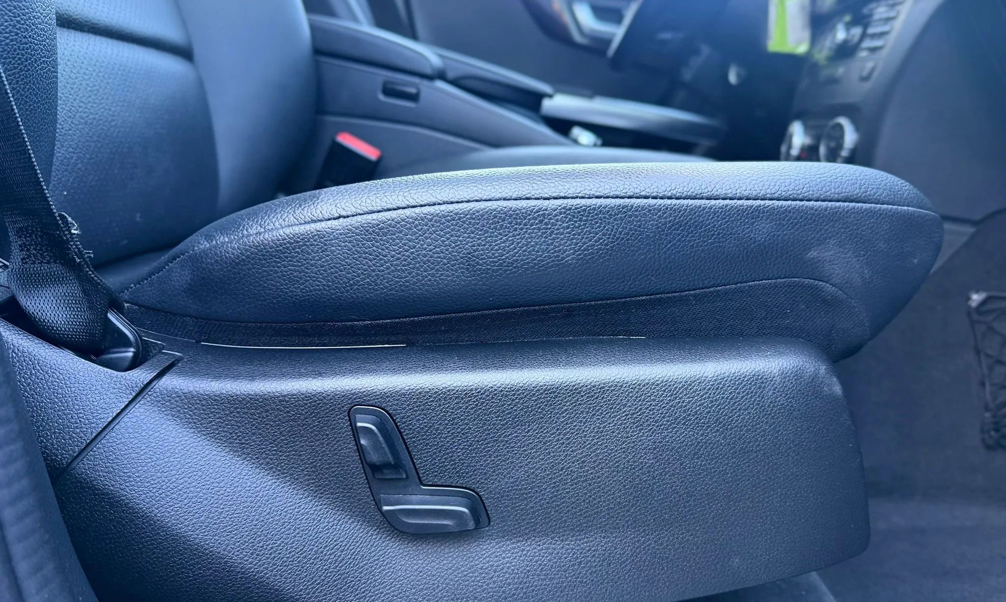 Used 2014 Mercedes-Benz GLK 350 4MATIC image 38