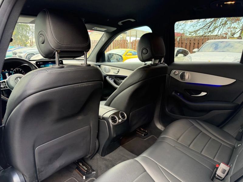Used 2021 Mercedes-Benz GLC 300 4MATIC image 19