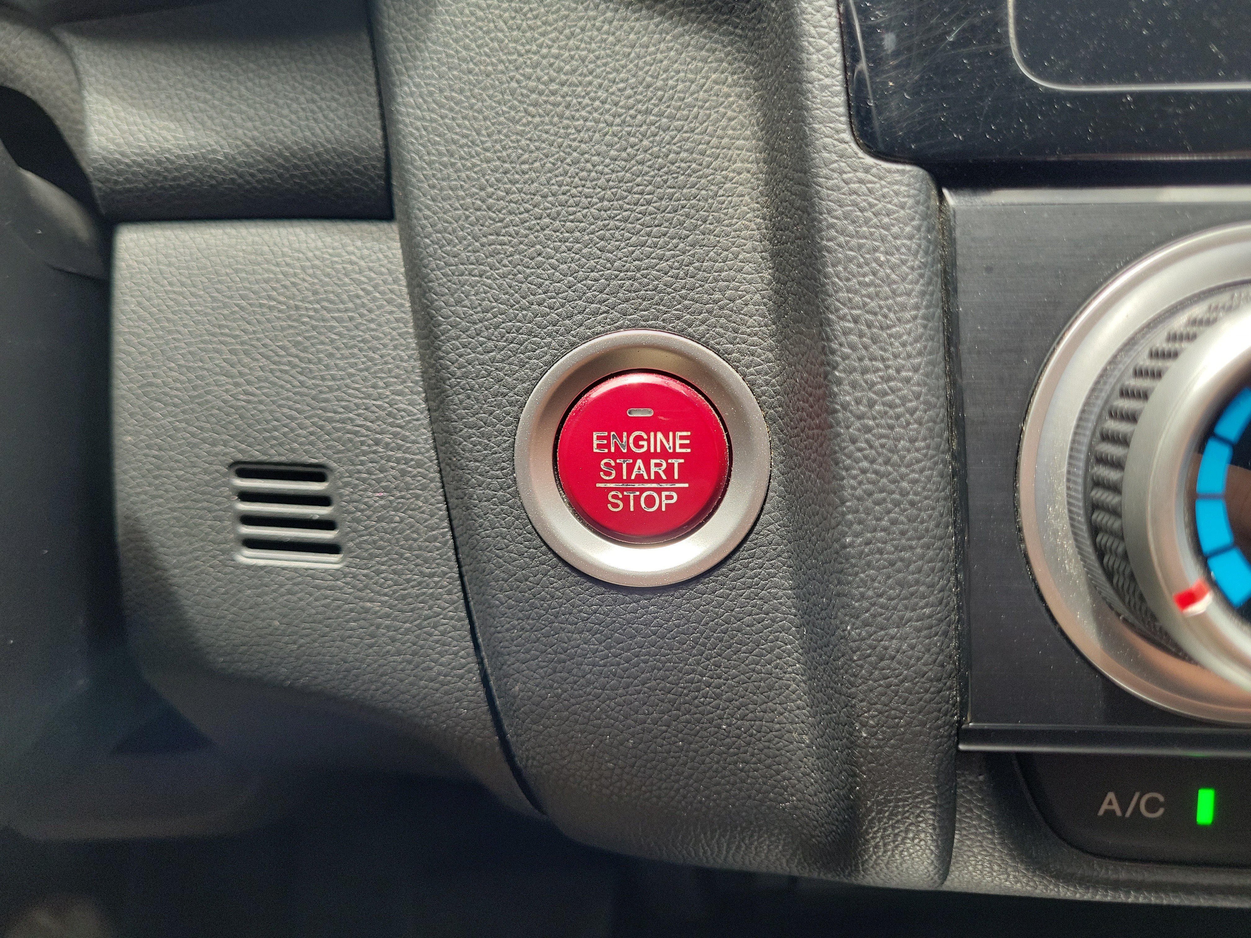 Used 2015 Honda Fit EX image 33