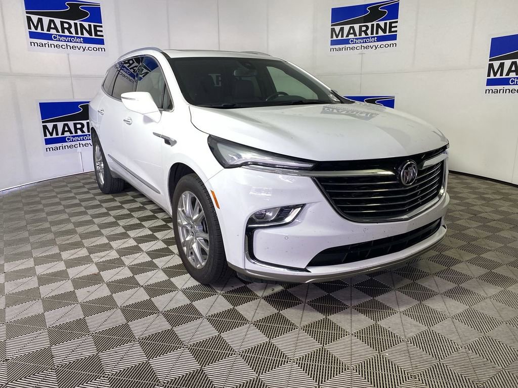 Used 2023 Buick Enclave Essence w/ Experience Buick Package FWD image 1