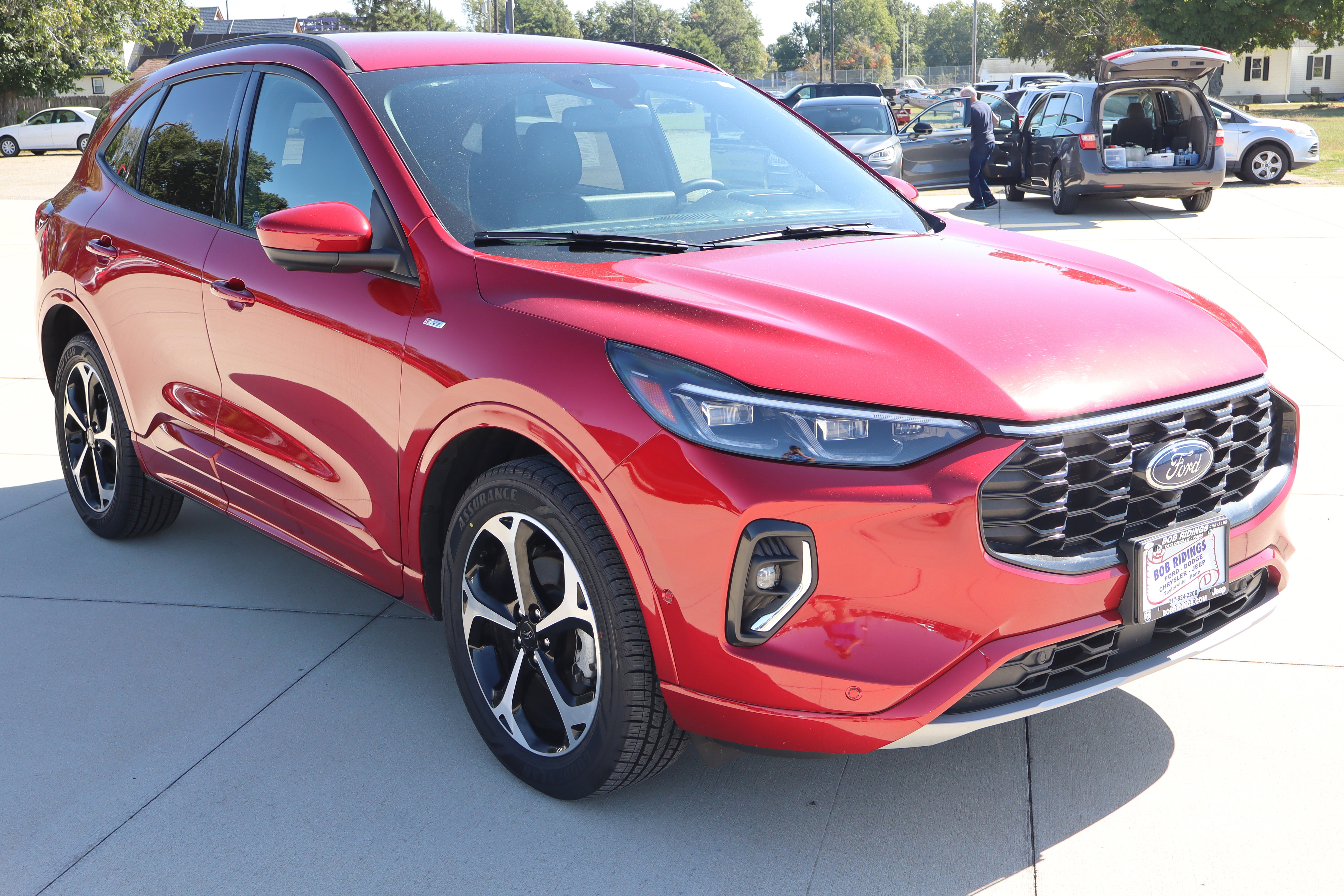 Used 2023 Ford Escape ST-Line Elite w/ Premium Technology Package AWD/4WD image 4
