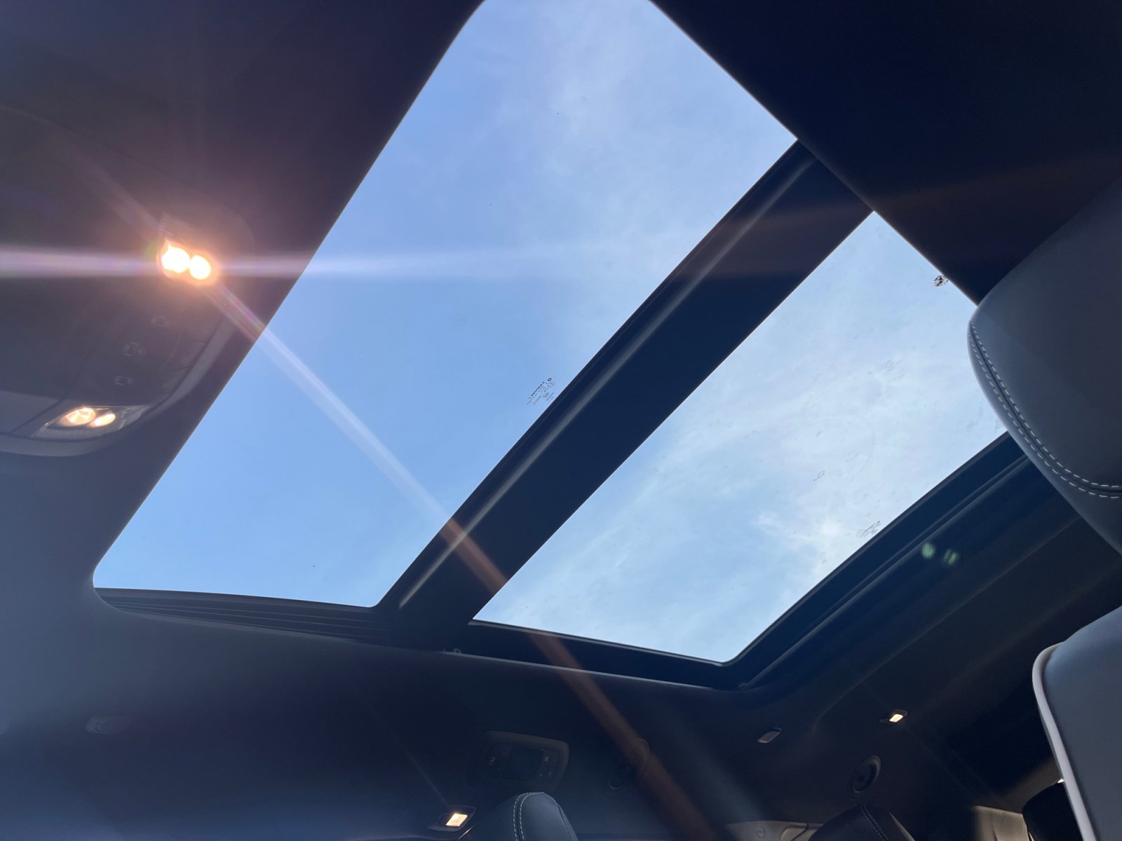 New 2026 Chrysler Pacifica Limited image 28