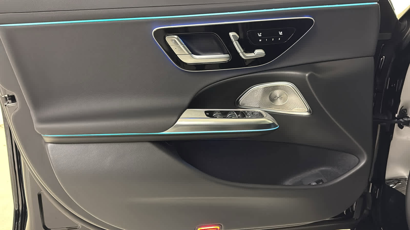 New 2026 Mercedes-Benz E 450 4MATIC Sedan image 15