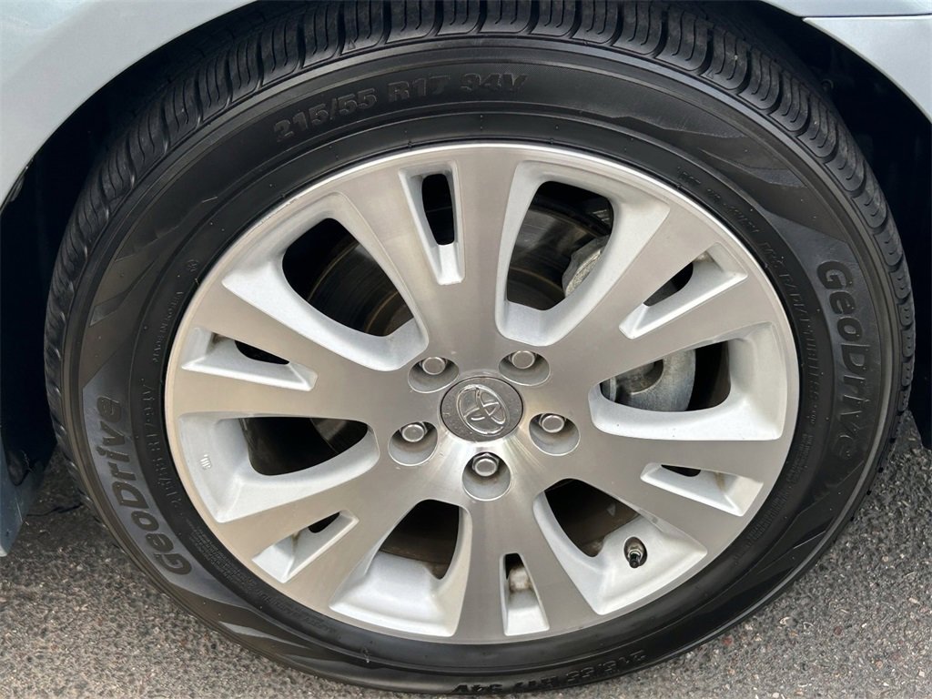 Used 2012 Toyota Avalon image 11