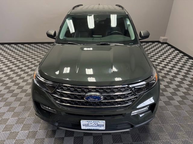 Used 2022 Ford Explorer XLT w/ Equipment Group 202A AWD/4WD image 5