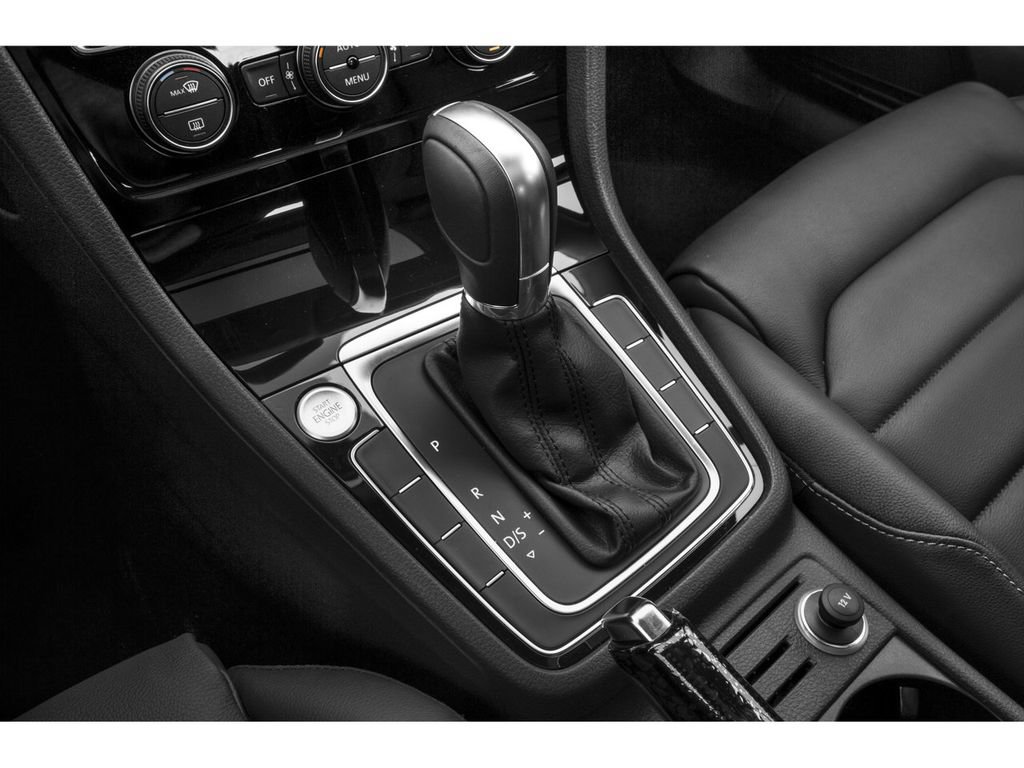 Used 2015 Volkswagen Golf TDI FWD image 10