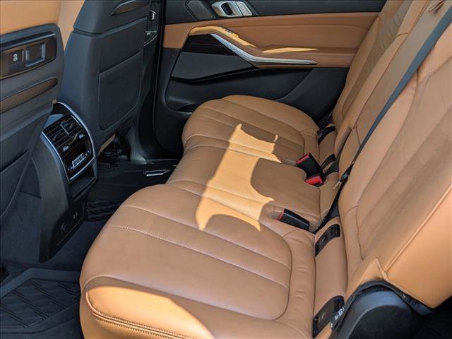 Used 2019 BMW X7 xDrive40i w/ Premium Package AWD/4WD image 21