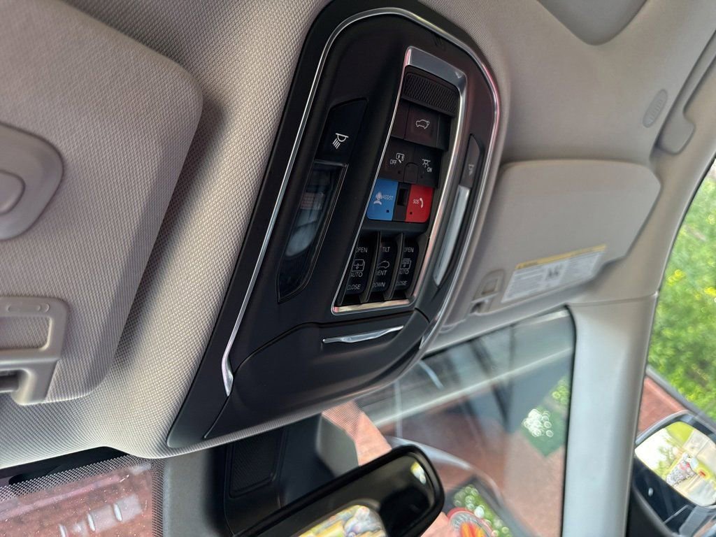 Used 2022 Jeep Grand Cherokee L Limited image 18