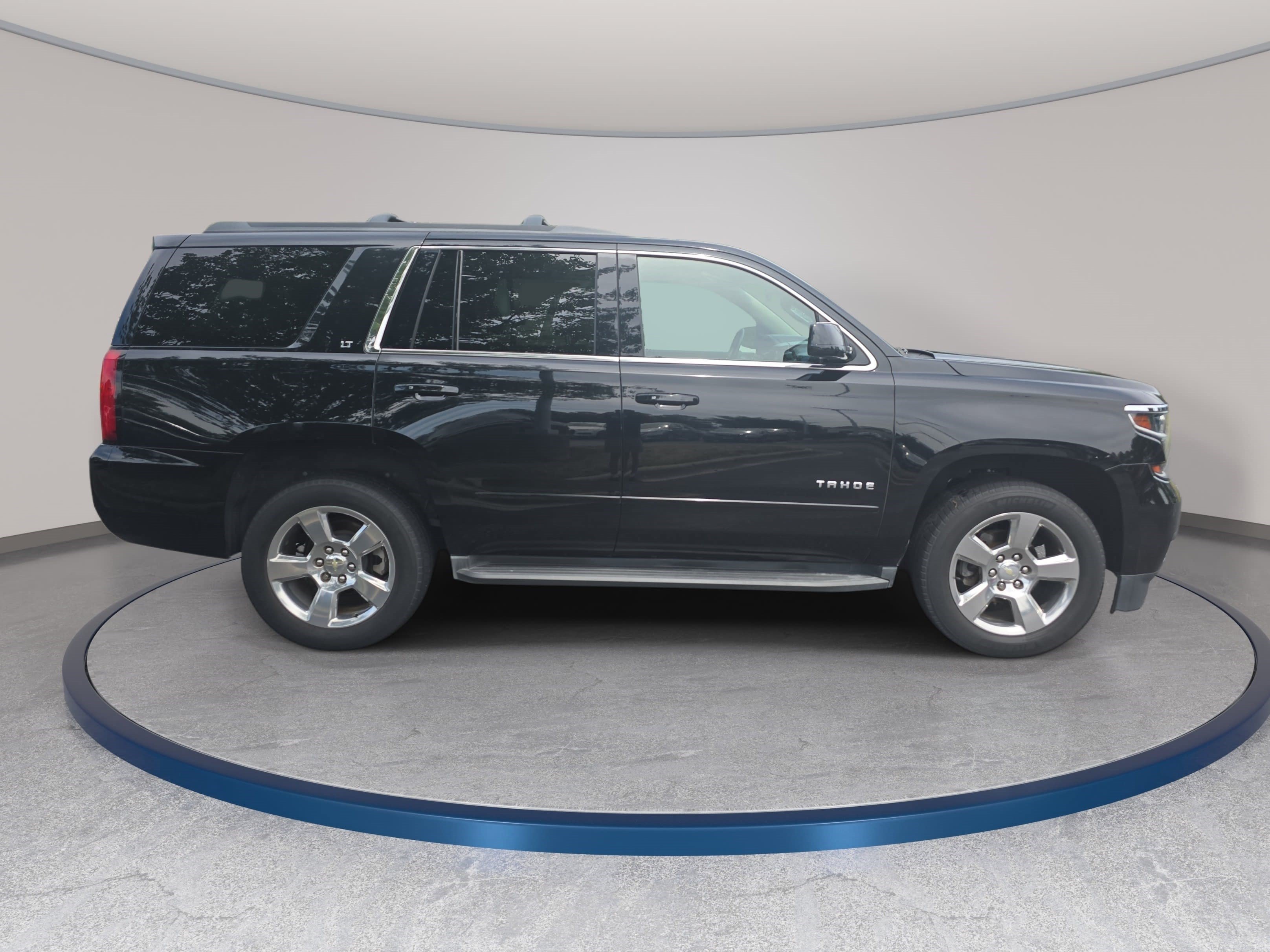 Used 2017 Chevrolet Tahoe LT AWD/4WD image 4