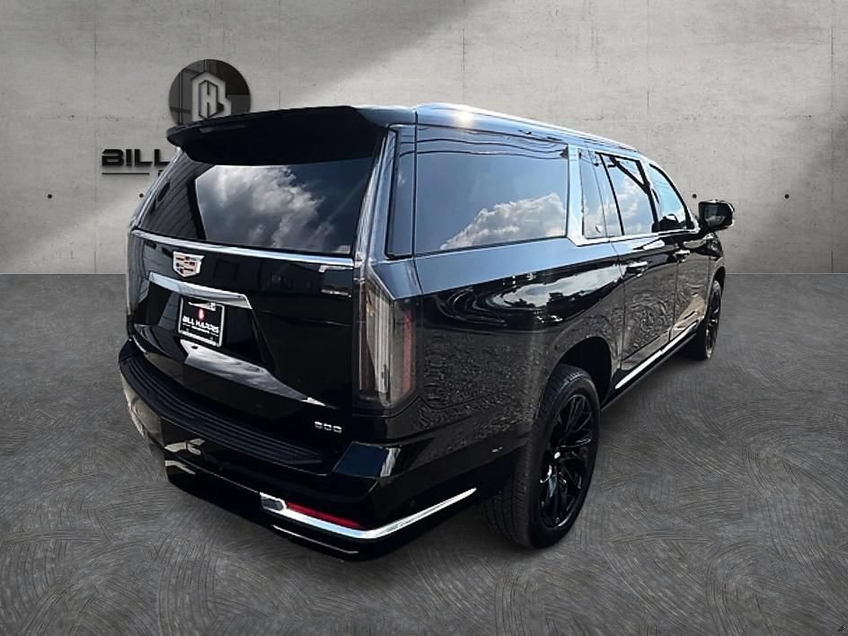 Used 2026 Cadillac Escalade ESV Luxury w/ LPO, Floor Liner Package AWD/4WD image 6