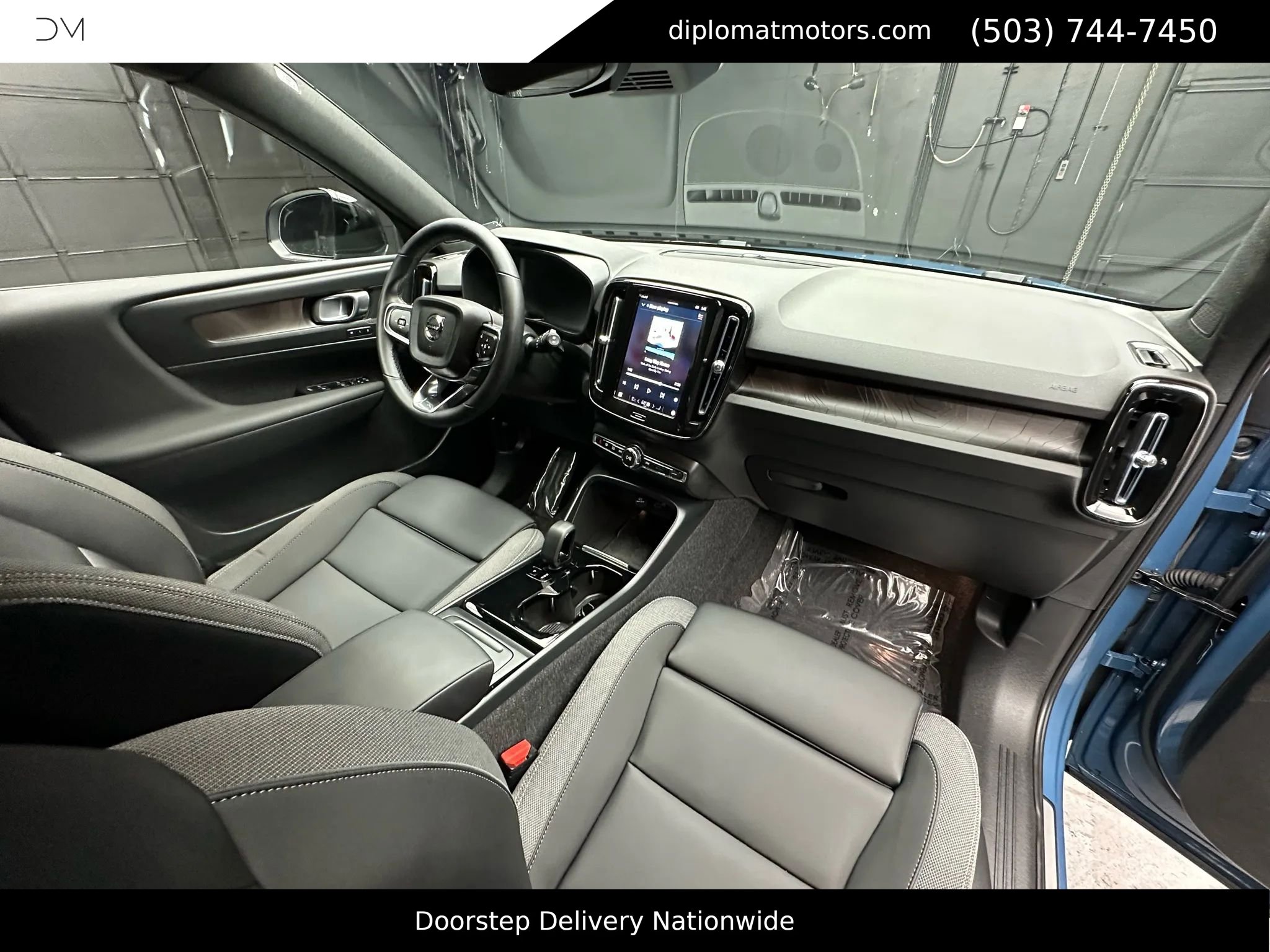 Used 2023 Volvo XC40 Recharge Core image 18