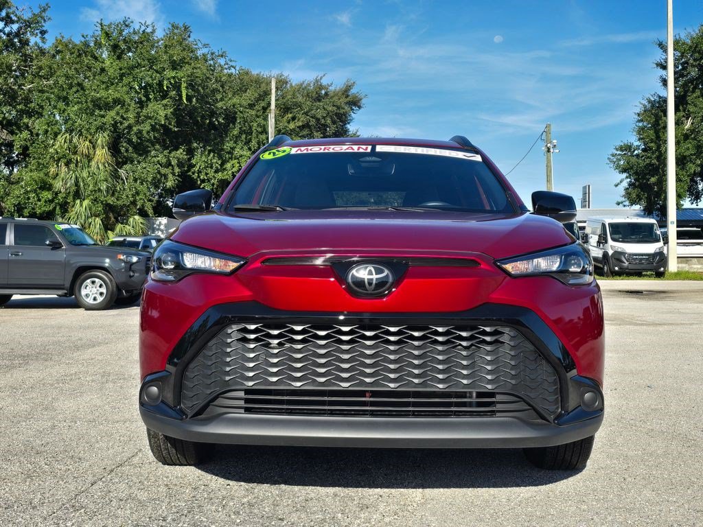 Used 2025 Toyota Corolla Cross AWD Hybrid w/ Moonroof Package image 8