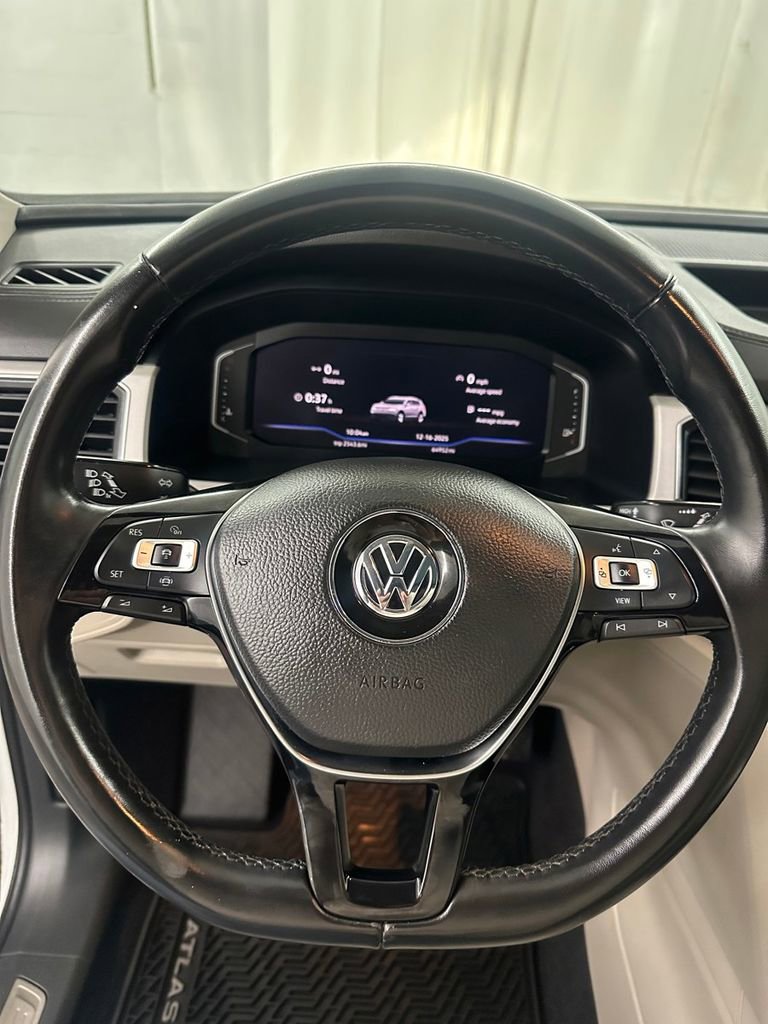 Used 2019 Volkswagen Atlas SEL Premium image 17