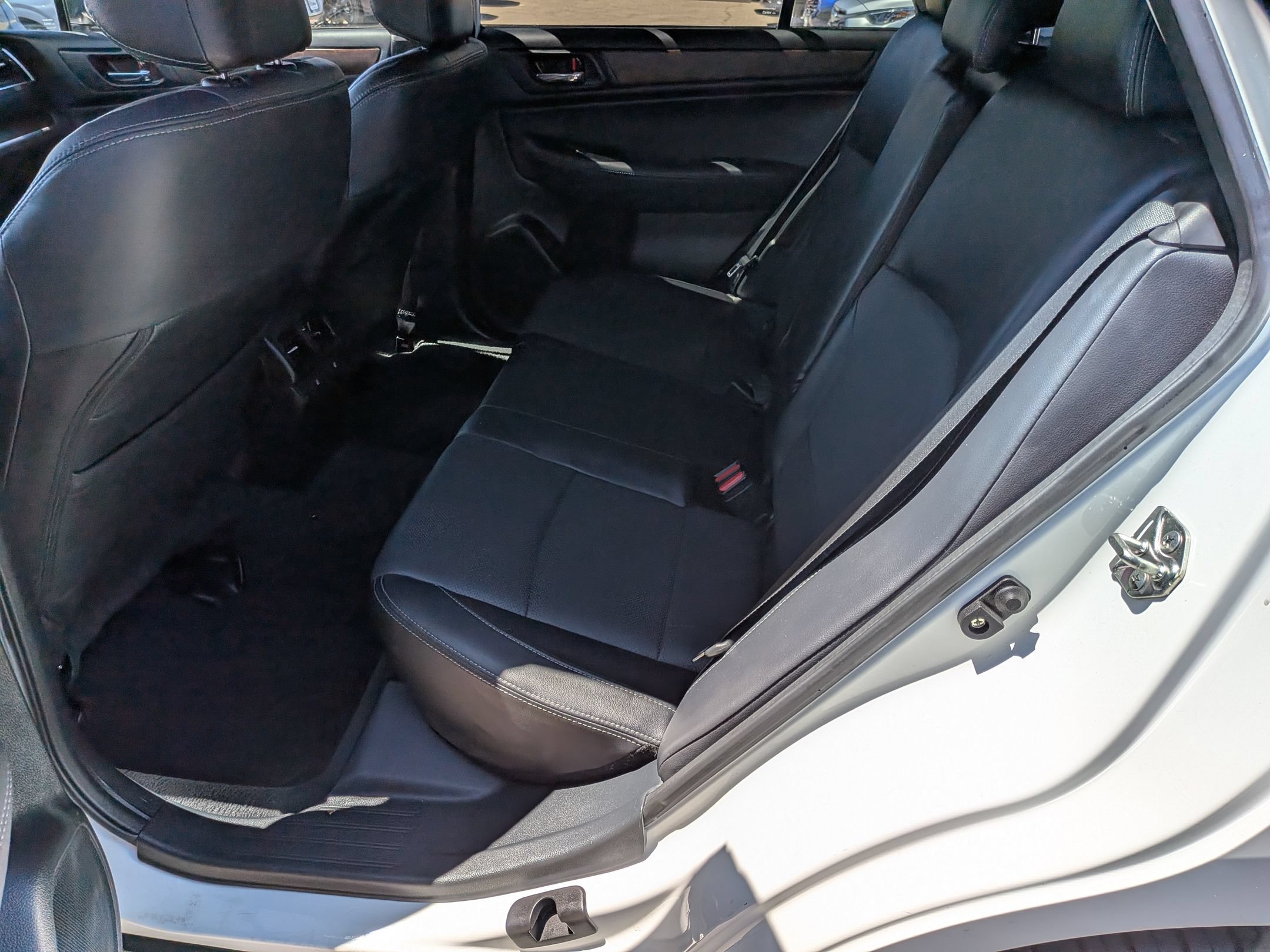 Used 2017 Subaru Outback 2.5i Limited AWD/4WD image 28