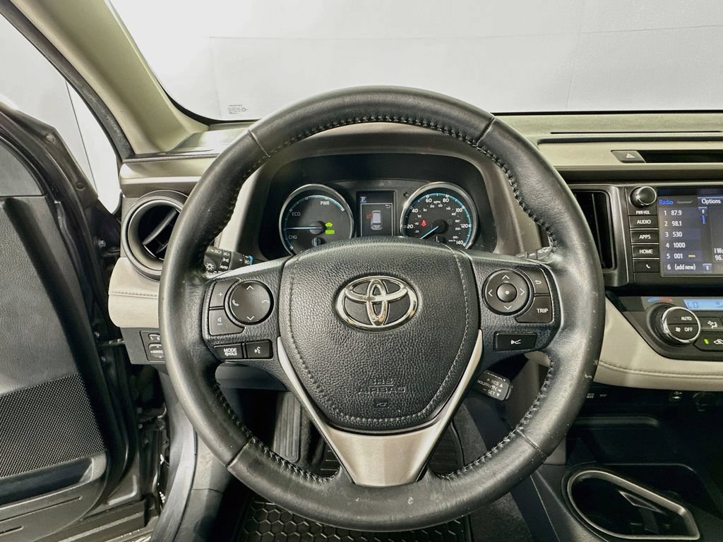 Used 2017 Toyota RAV4 XLE w/ Convenience Package AWD/4WD image 11