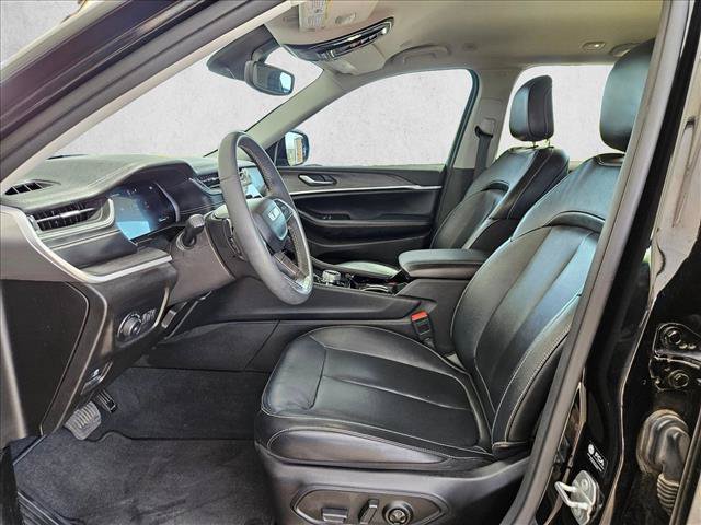Used 2023 Jeep Grand Cherokee Limited AWD/4WD image 14
