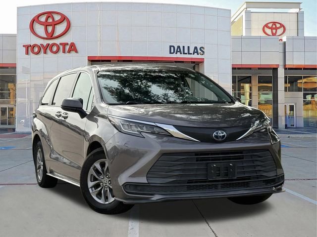 Used 2022 Toyota Sienna LE