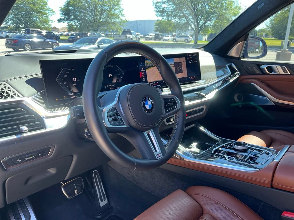 Used 2026 BMW X7 M60i AWD/4WD image 16