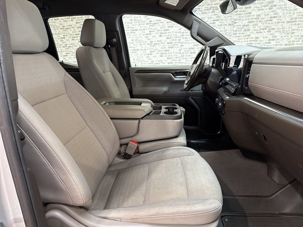 Used 2022 Chevrolet Silverado 1500 LT w/ Protection Package image 11