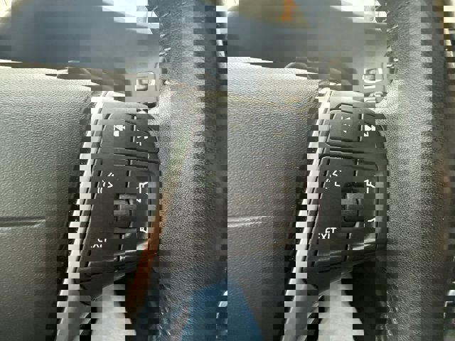 Used 2017 Volvo V60 T5 Premier w/ Convenience Package image 21