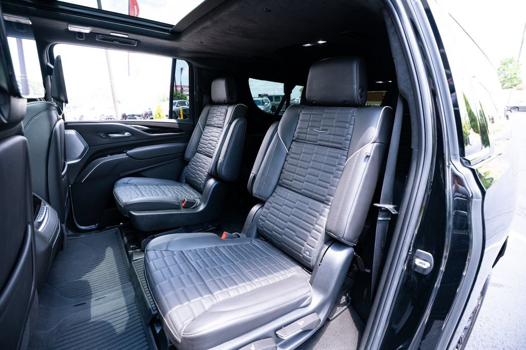 Used 2023 Cadillac Escalade ESV V w/ LPO, ONYX Package AWD/4WD image 48