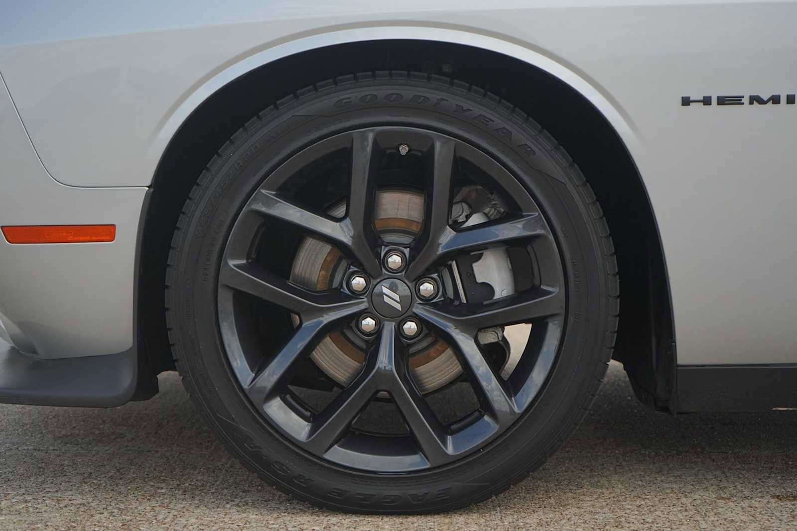 Used 2022 Dodge Challenger R/T w/ Blacktop Package image 7