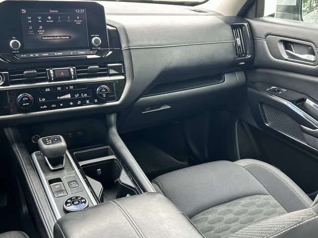 Used 2022 Nissan Pathfinder S AWD/4WD image 23