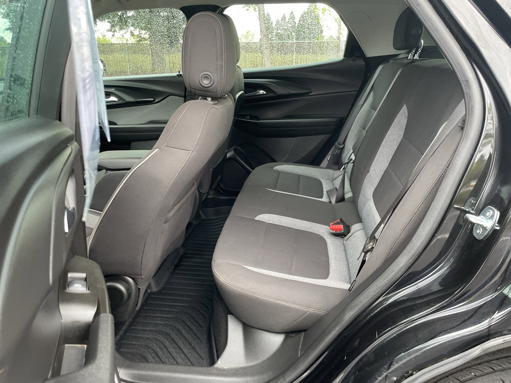 Used 2023 Chevrolet TrailBlazer LS image 31