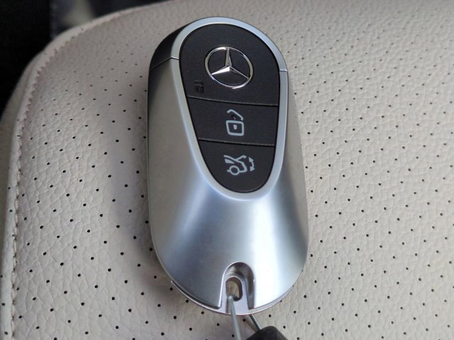 Used 2026 Mercedes-Benz C 300 Sedan image 28