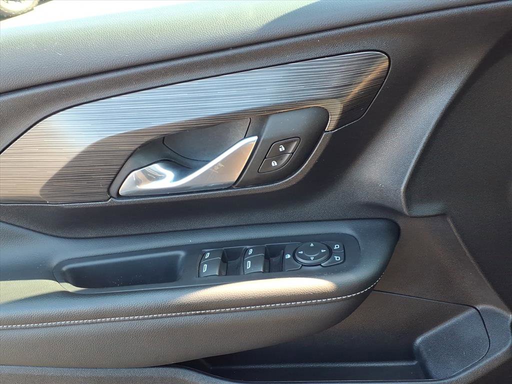 Used 2024 GMC Terrain SLE image 24