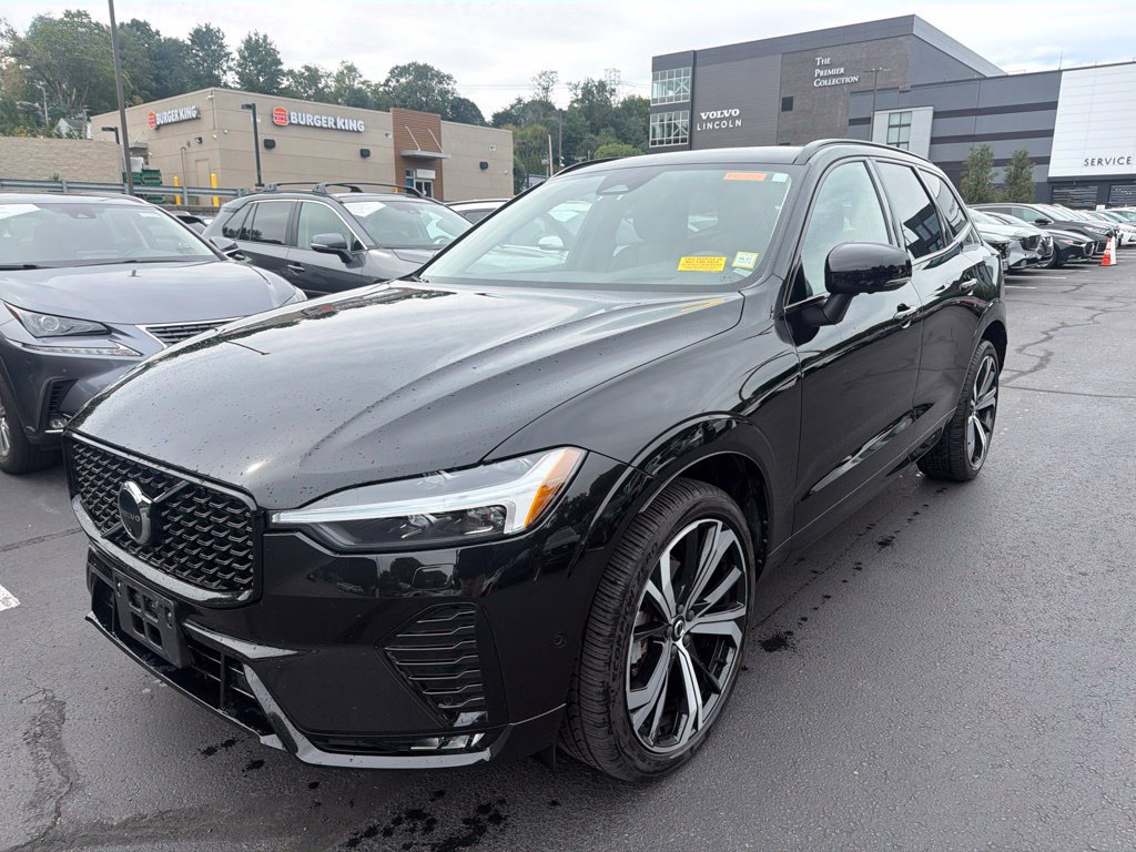 Used 2024 Volvo XC60 B5 Ultimate w/ Protection Package Premier