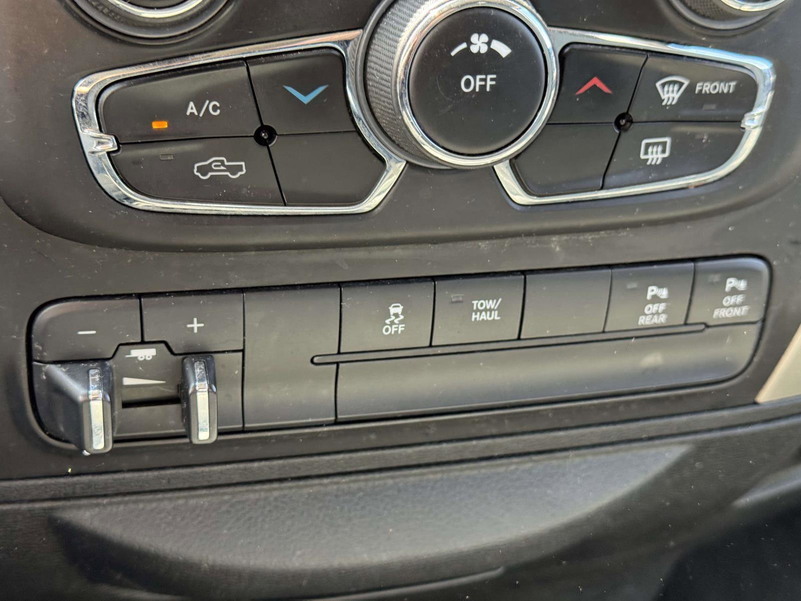 Used 2016 RAM 1500 Outdoorsman image 25