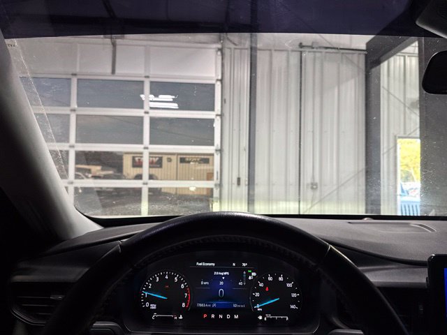 Used 2021 Ford Explorer XLT w/ Class III Trailer Tow Package AWD/4WD image 7